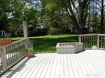 5th image of 27 Frazer Dr