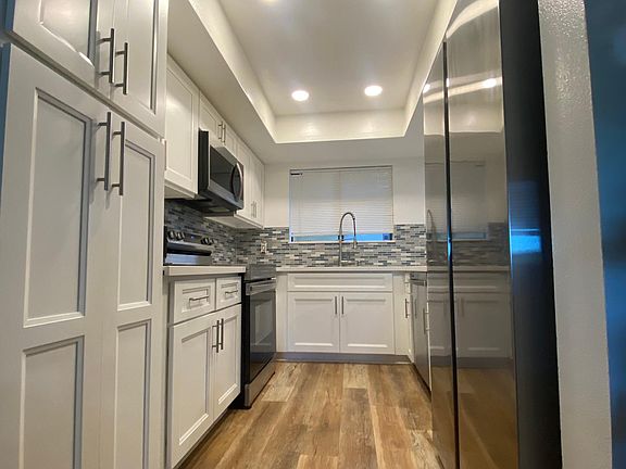 4th image of 5000 S Centinela Ave APT 201