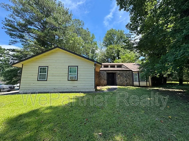 7416 Dartmouth Ct — Photo 1