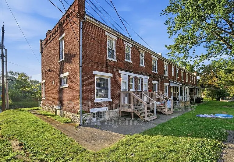 83 Lechner Ave — Photo 27