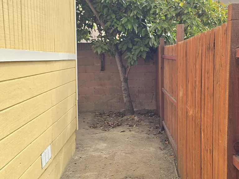 1060 Cherry Ave #A — Photo 33