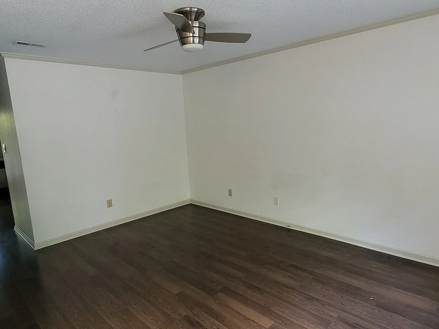 2 bed, 2.5 bath, 1024 sqft, $1,490 — Photo 4
