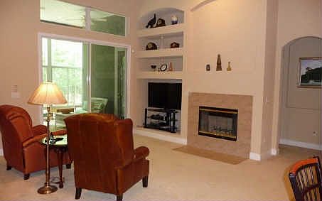 3rd image of 85150 Amagansett Dr