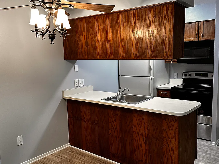 16440 Clarkson Dr — Photo 2