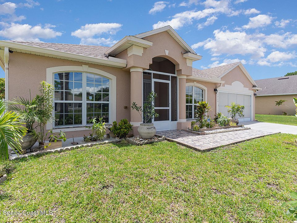 1st image of 1715 San Filippo Dr SE #1715
