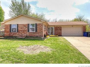 12122 E 31st Pl, Tulsa, OK 74146