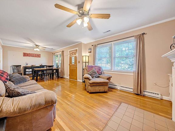 3rd image of 1122 Galax St