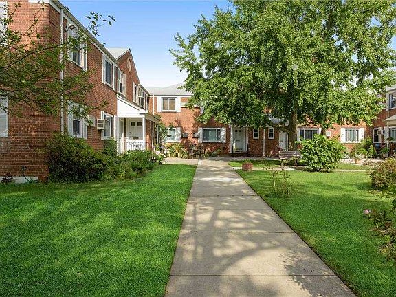 3rd image of 75-03 Commonwealth Blvd