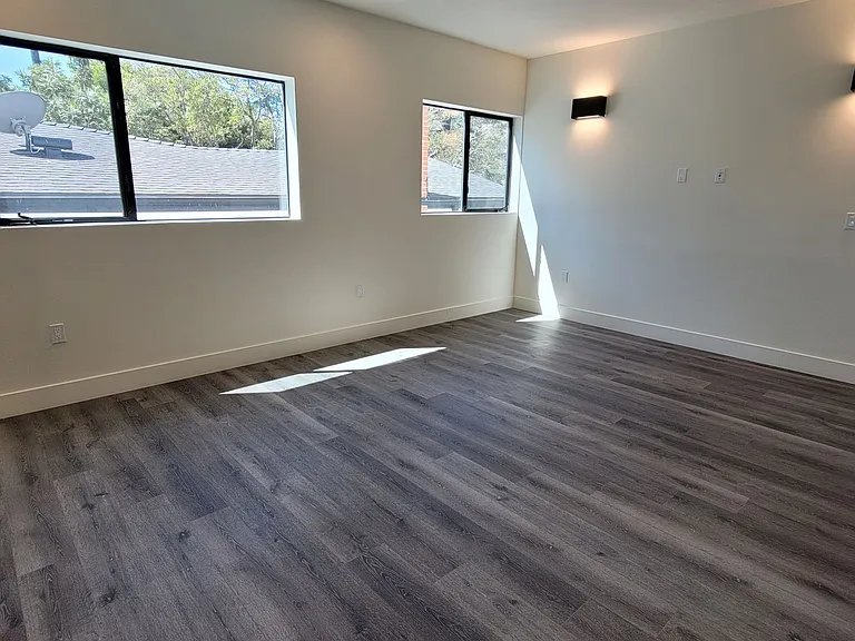 862 Moraga Dr. — Photo 11