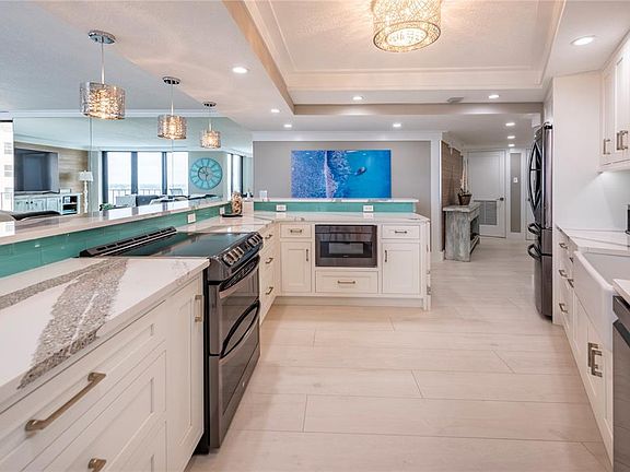 5th image of 5420 N Ocean Dr APT 1405