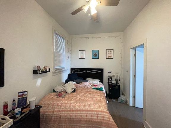 3rd image of 1110 W Newport Ave #1FF