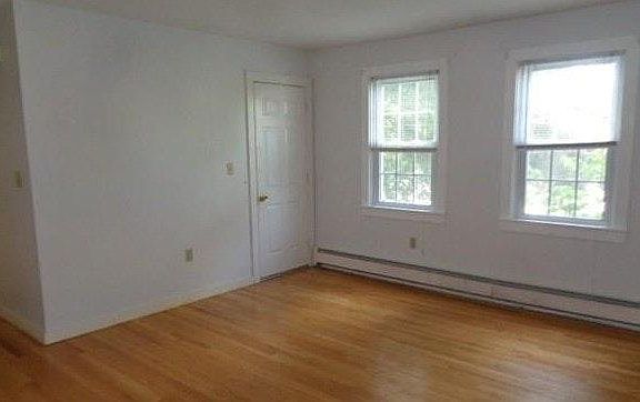 2nd image of 3 1/2 Becket Ave #2