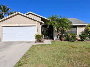 122 Timberline Dr, Jupiter, FL 33458