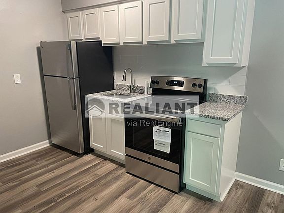 3rd image of 2517 Warren St Unit 4