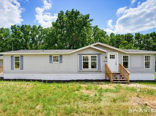 8636 Maple Rd, Lyons, MI 48851