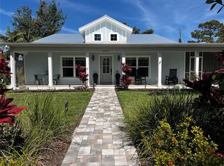 2589 Davis Blvd, Sarasota, FL 34237