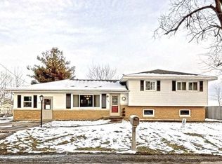 506 N East St, Tolono, IL 61880