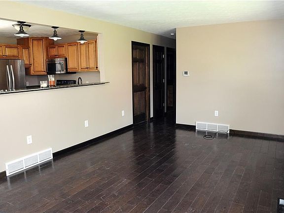 2nd image of 8884 Northgate Dr
