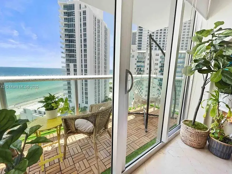 3901 S Ocean Dr #14L — Photo 4