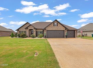 244 Strawberry Ridge Dr, Medina, TN 38355