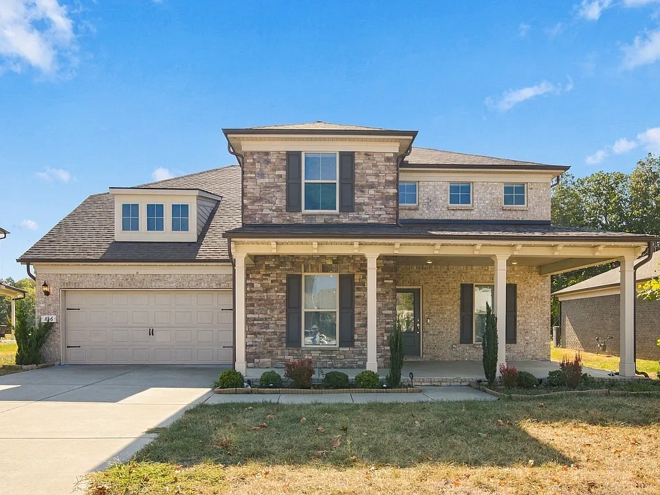 836 Chalkstone Ln