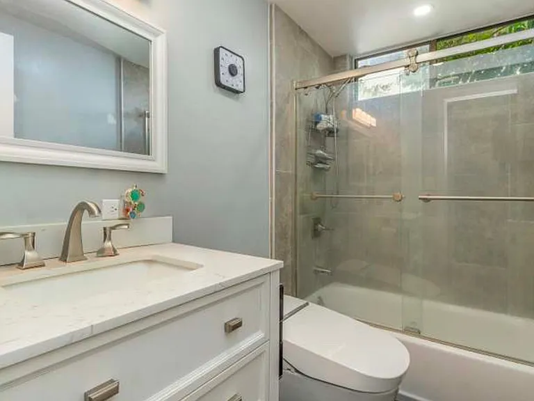 Halekoa Dr — Photo 9