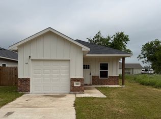 202 E Henderson St, Itasca, TX 76055
