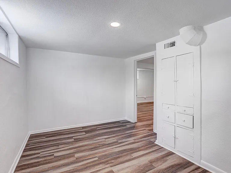 3915 W 53rd Ave — Photo 40