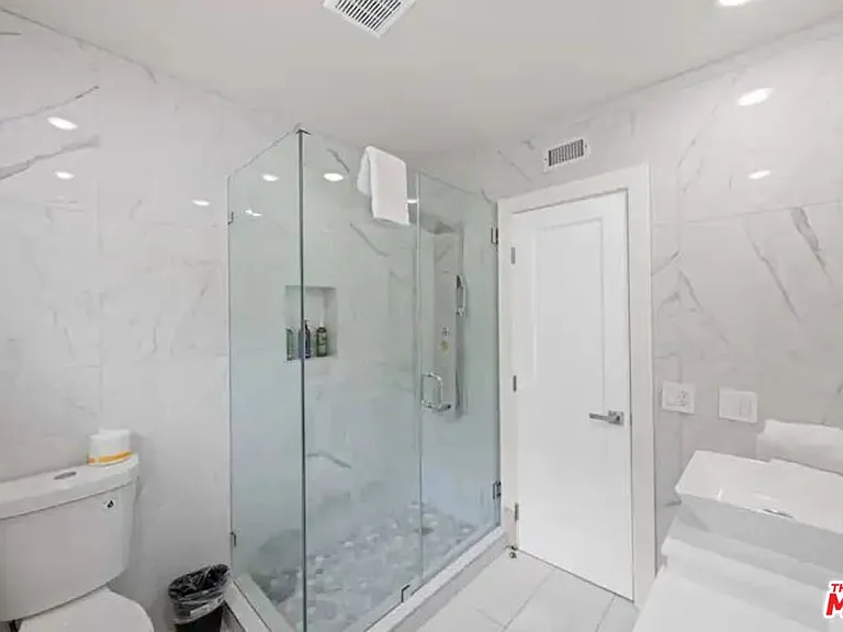2617 S Beverly Dr — Photo 26