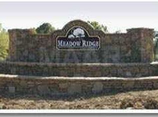 210 Meadow Ridge Dr, Arlington, TN 38002