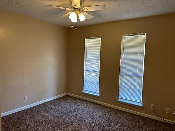 3rd image of 1000 Cheryl St #A