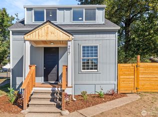 217 W Chestnut St, Centralia, WA 98531