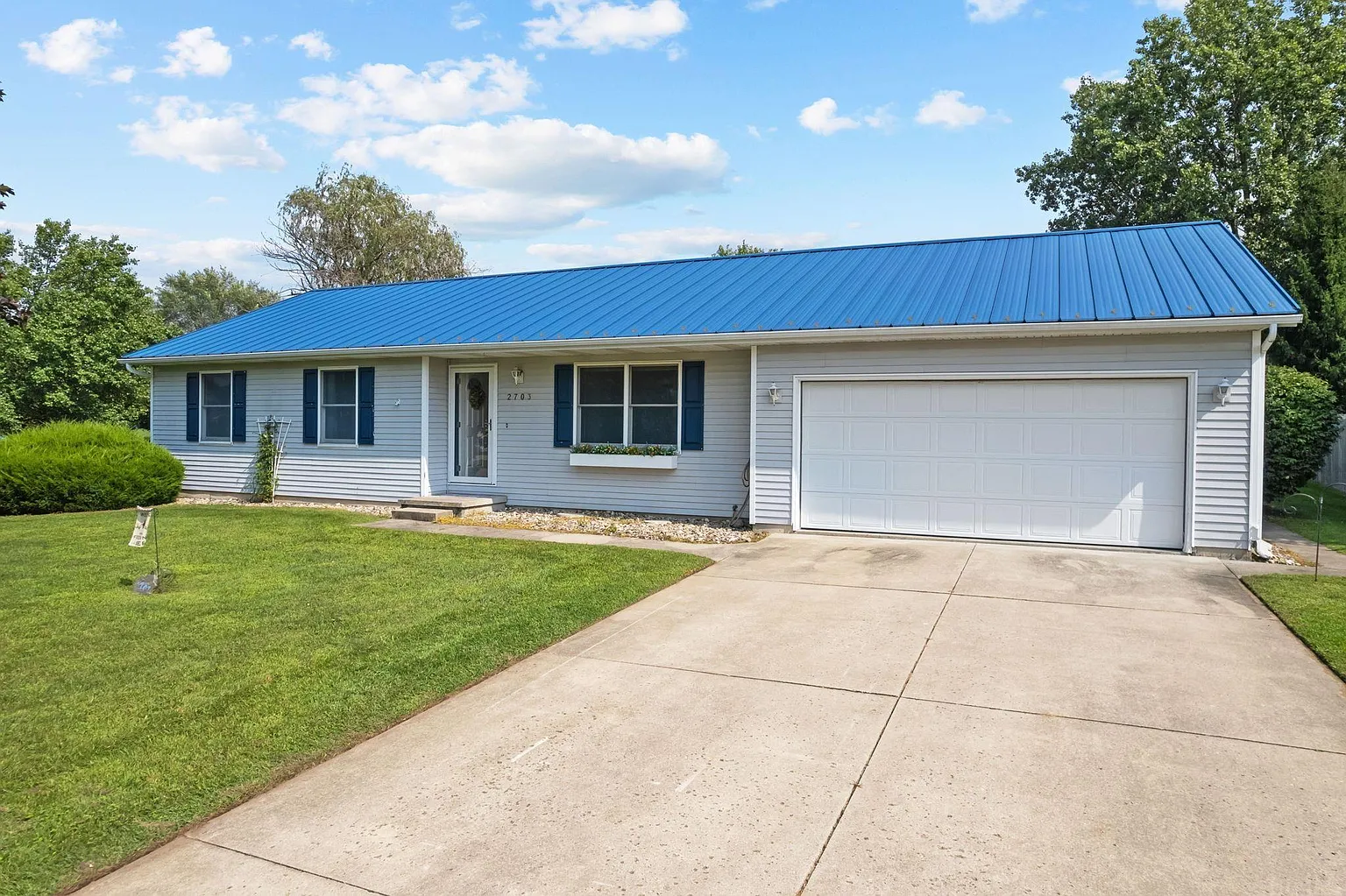2703 Faunn St photo 1