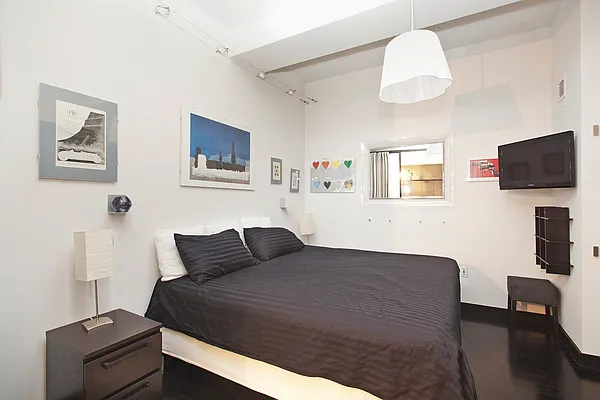 Sold by Luca Paci Real Estate | media 6