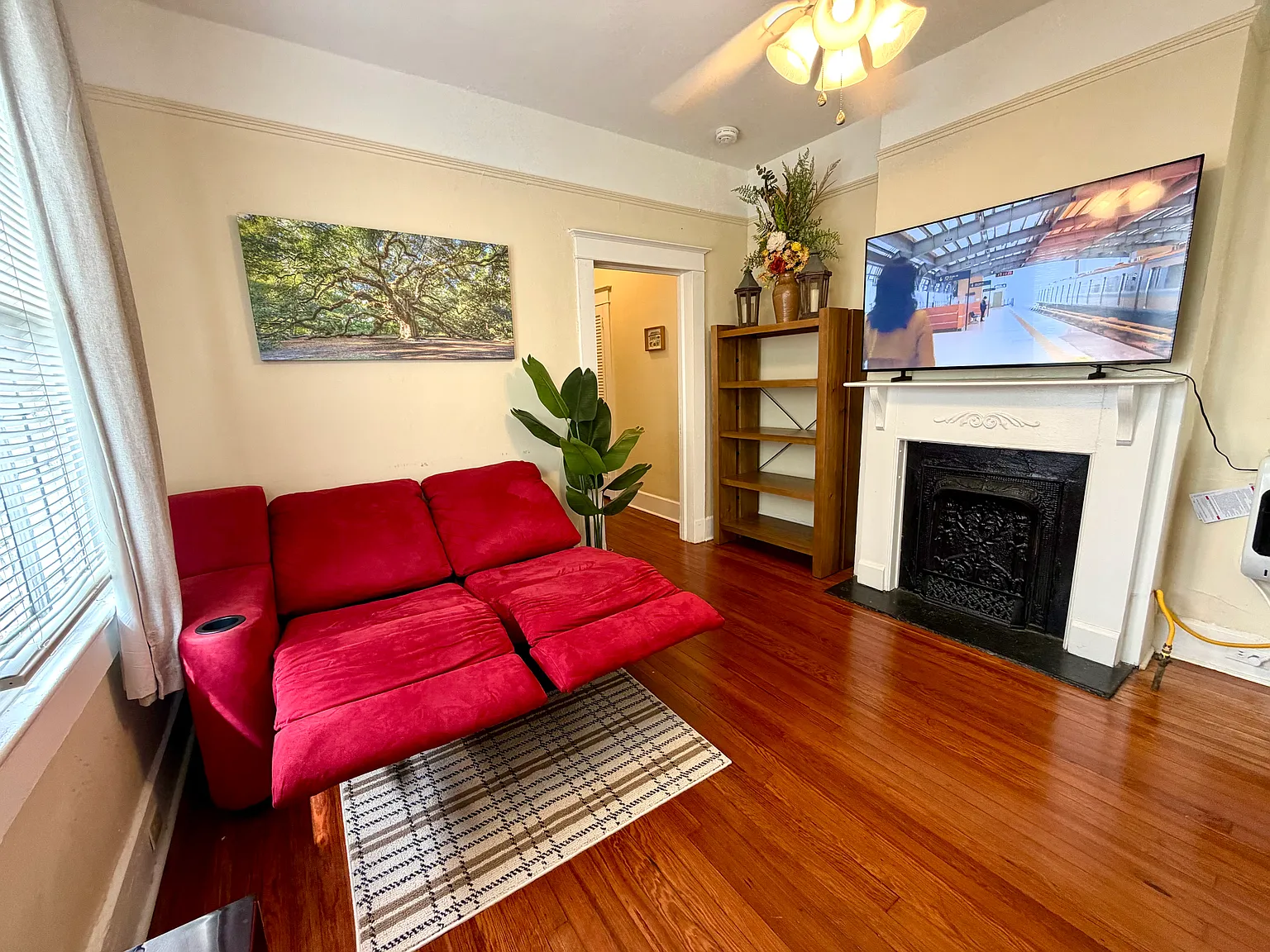 1 bed, 550 sqft, $1,300 — Photo 3