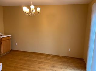 217 Bell Ringer Ct, Newark, DE 19702