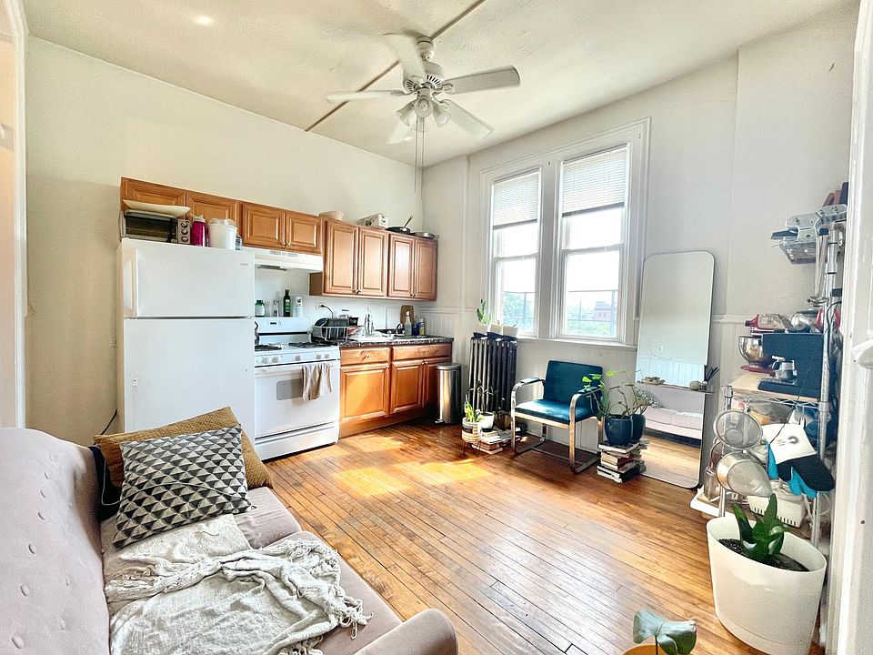 1st image of 1359 W Chicago Ave APT C6