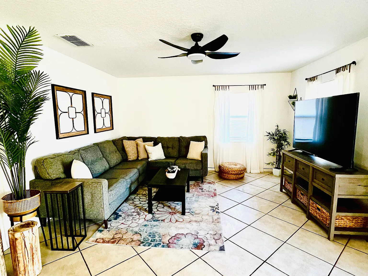 7910 Rose Ave — Photo 3