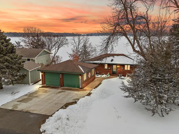 24301 W Cedar Lake Dr, New Prague, MN 56071