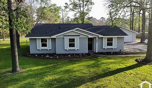 3rd image of 3012 Terry Ln
