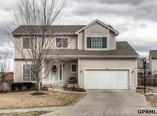 4913 N 151st Cir, Omaha, NE 68116