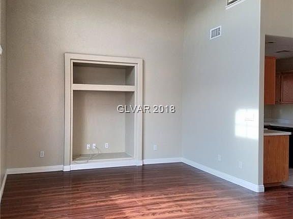 2nd image of 5667 Leaning Oak Ave