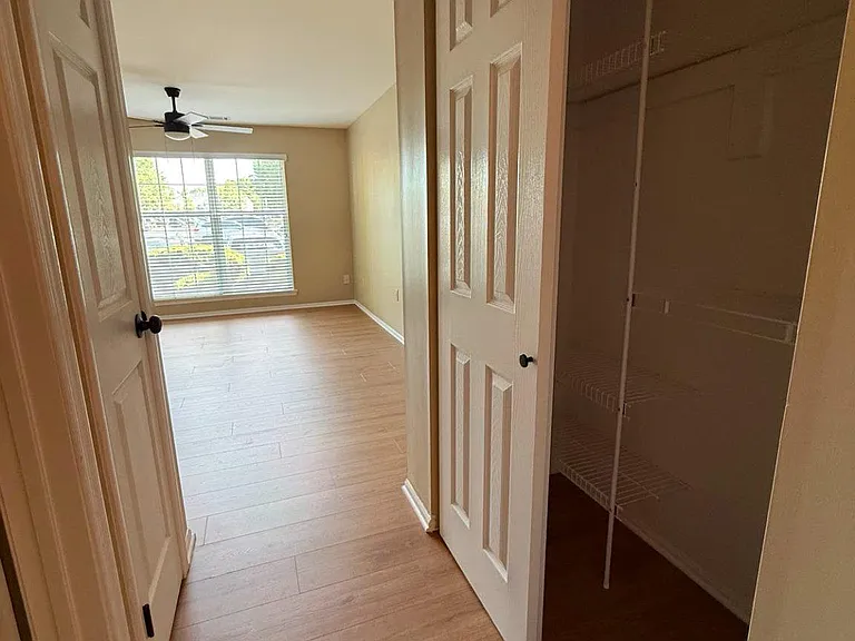 121 Andover Pl — Photo 10