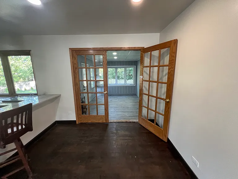 4N255 Route 83 — Photo 14