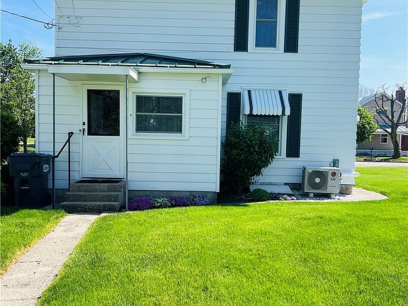 4th image of 205 E Main St