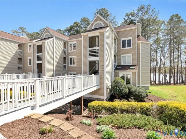 102 Water Pointe Ct, Midlothian, VA 23112