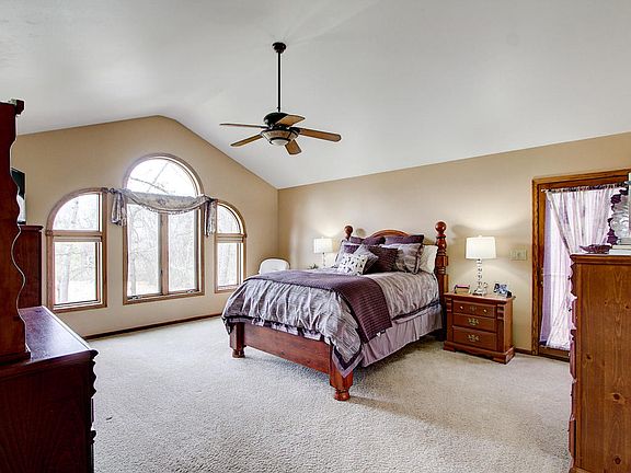 3rd image of 2727 Wild Berry Ave