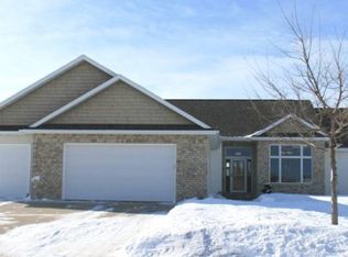 W6955 Angel Hill Dr, Greenville, WI 54942
