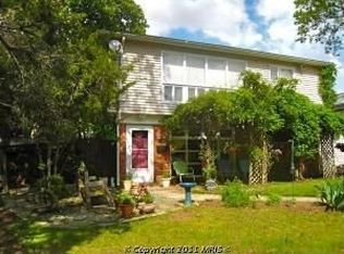 5709 Lenore Ln, Alexandria, VA 22303