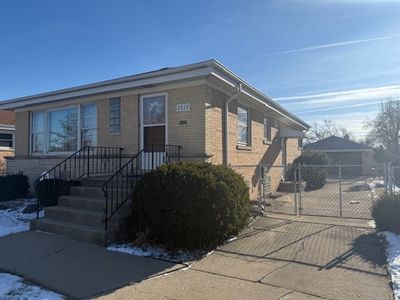 7313 W Lee St, Niles, IL, 60714